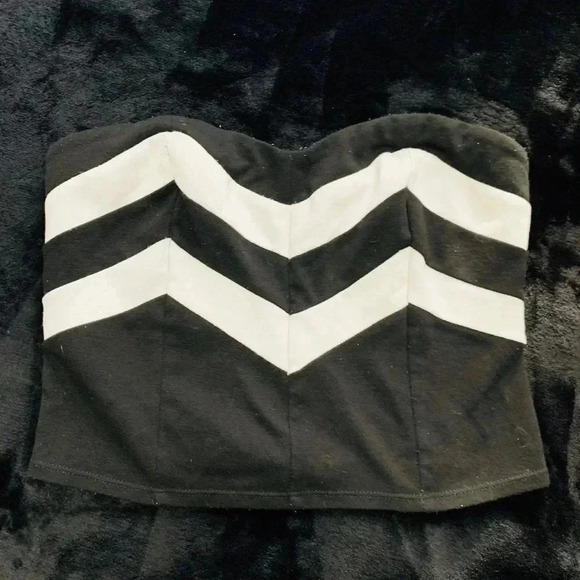 Crop Top - Picture 1 of 3